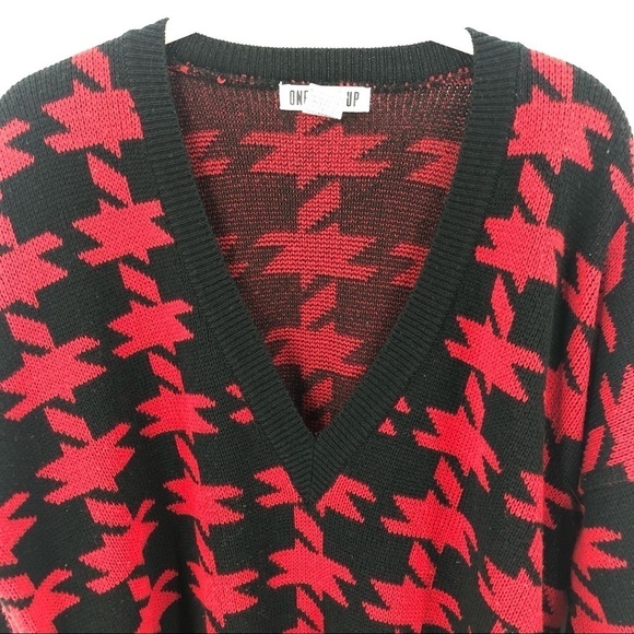 Vintage Oversized Jumbo Houndstooth Sweater Preppy V Neck Red Black Medium - Picture 2 of 9